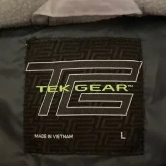 Tek Gear women's insulated hooded puffer vest Lg. gray layer fireside - Picture 3 of 6